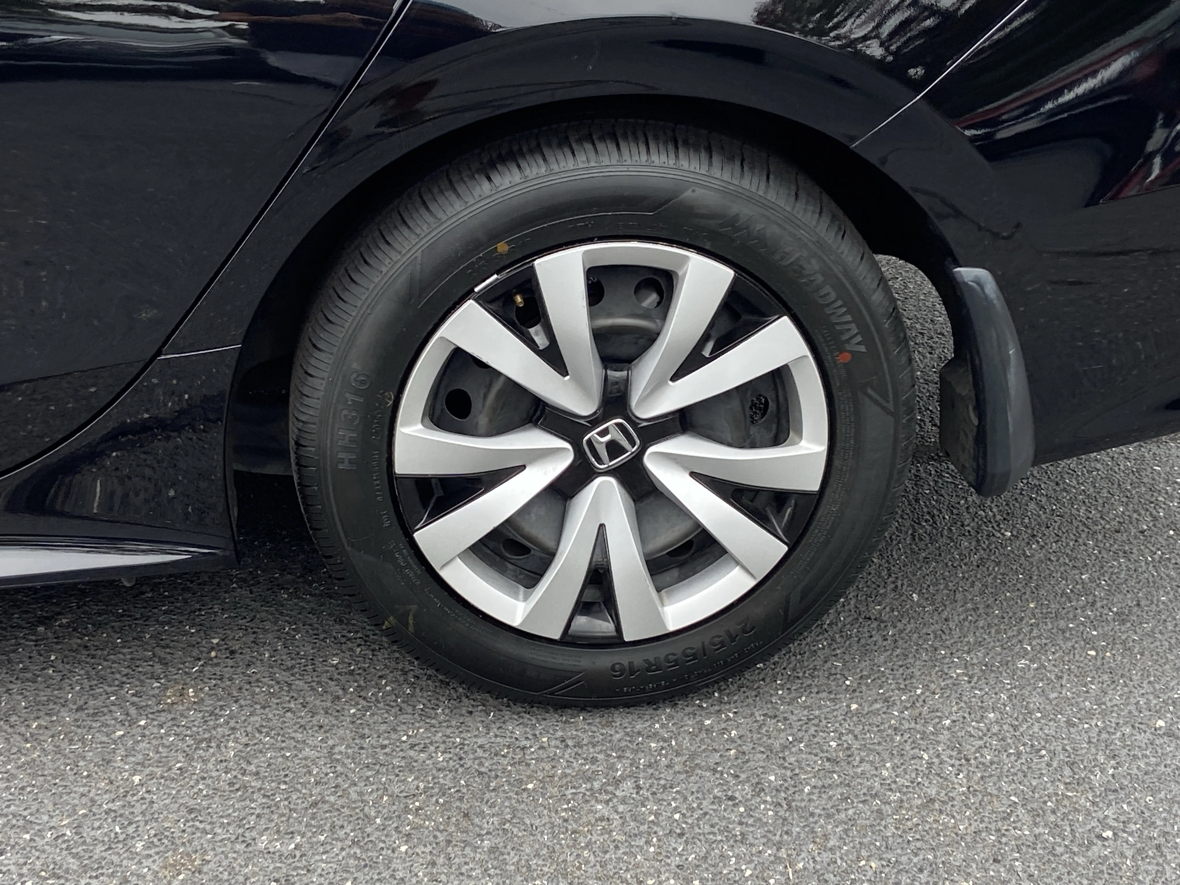 2025 Honda Civic LX - Photo 10