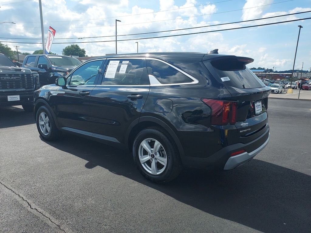 Used 2026 Black Kia LX image 3
