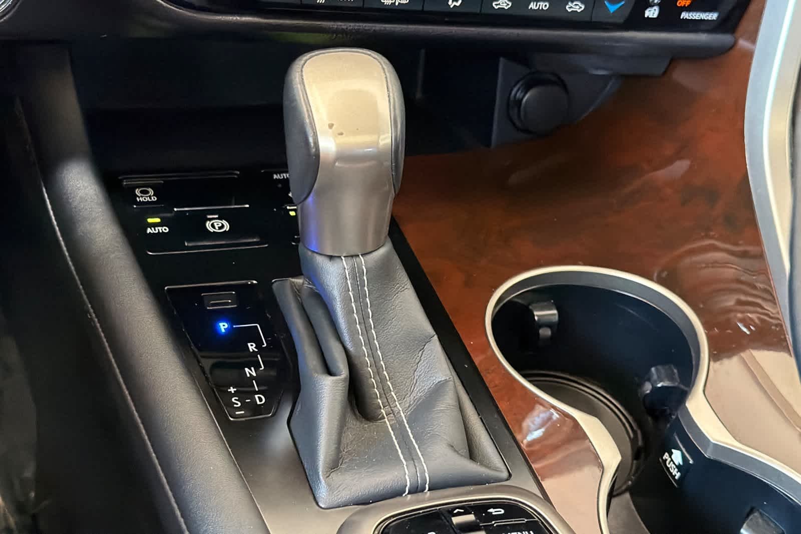 Used 2019 Matador Red Mica Lexus  image 24