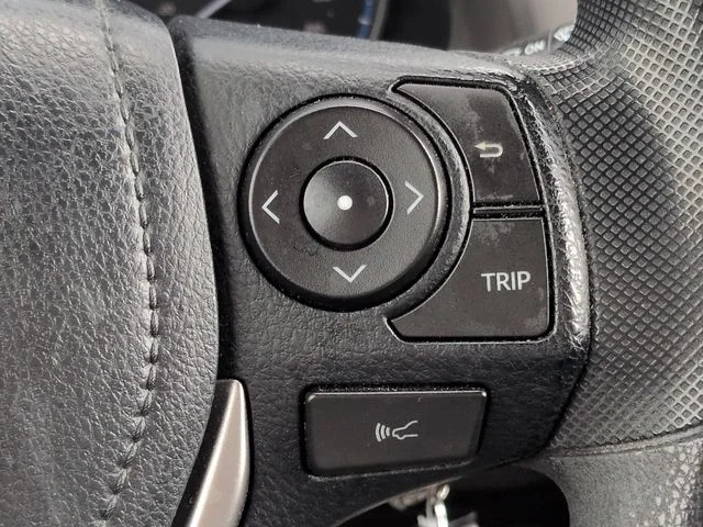 Used 2017 White Toyota LE image 24