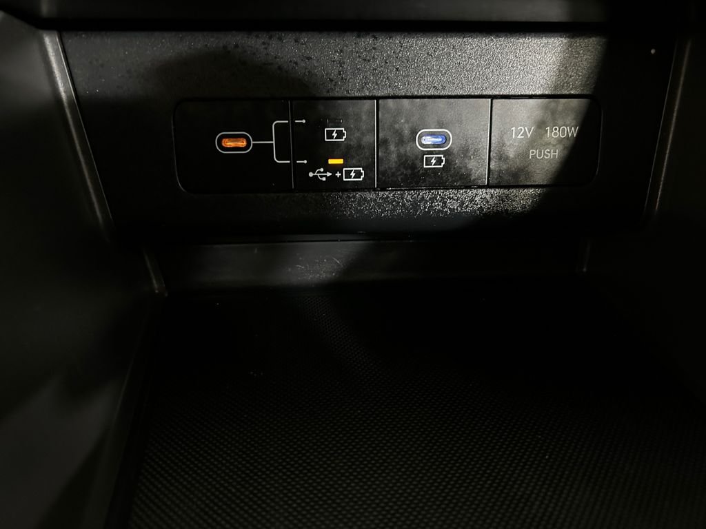 Used 2024 White Hyundai SEL image 30