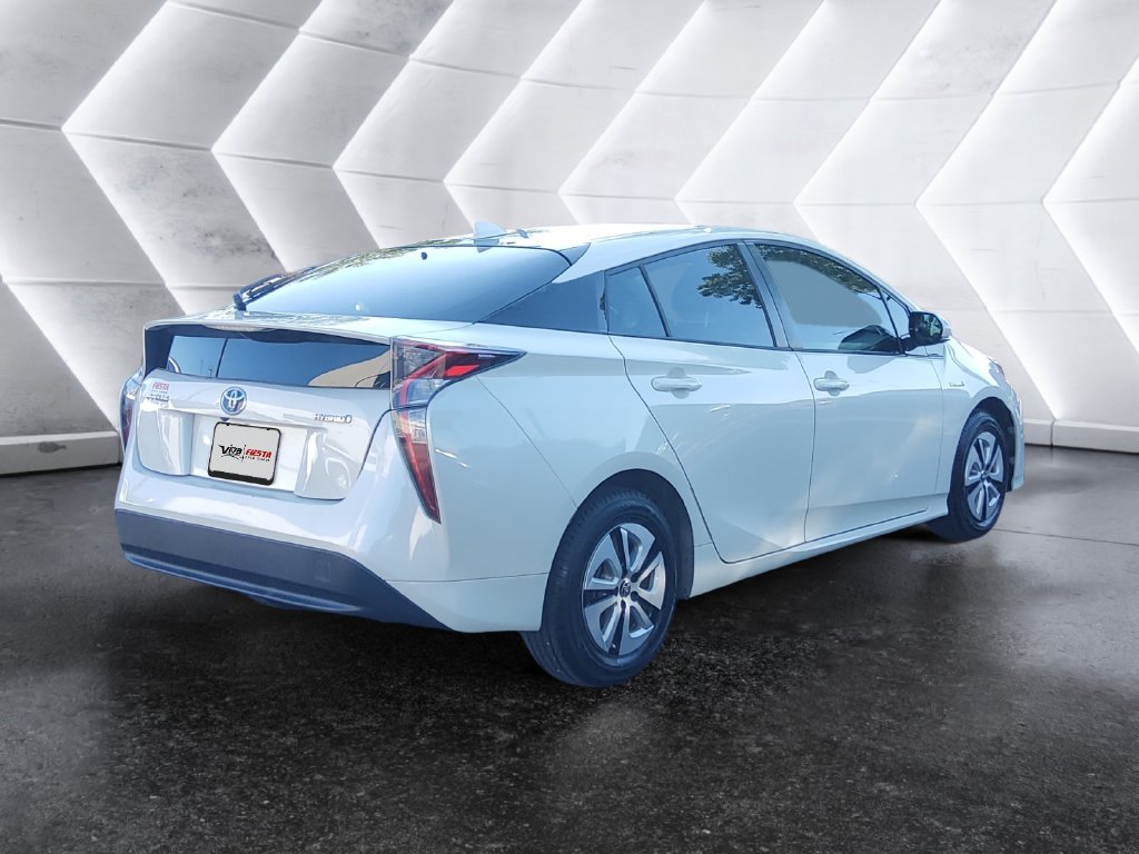 Used 2016 White Toyota Four image 4