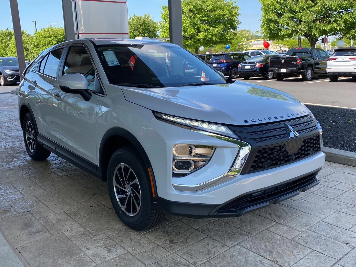 New 2026 White Diamond Mitsubishi ES image 3