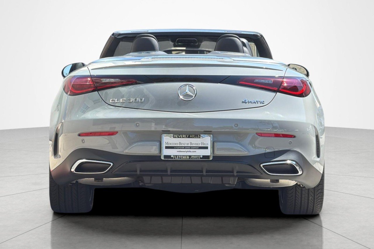 New 2027 MANUFAKTUR Alpine Grey Mercedes-Benz CLE 300 4MATIC® Cabriolet image 4