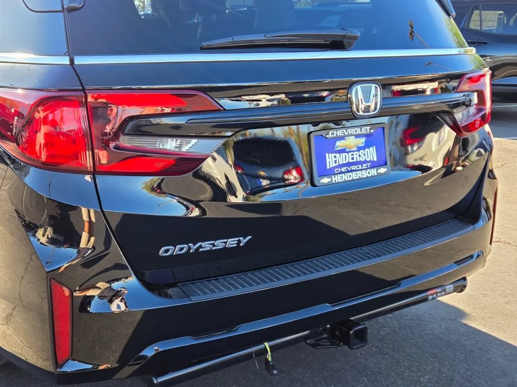 Used 2025 Black Honda EX-L image 5