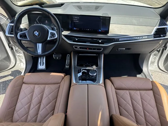 Used 2024 White BMW xDrive40i image 9
