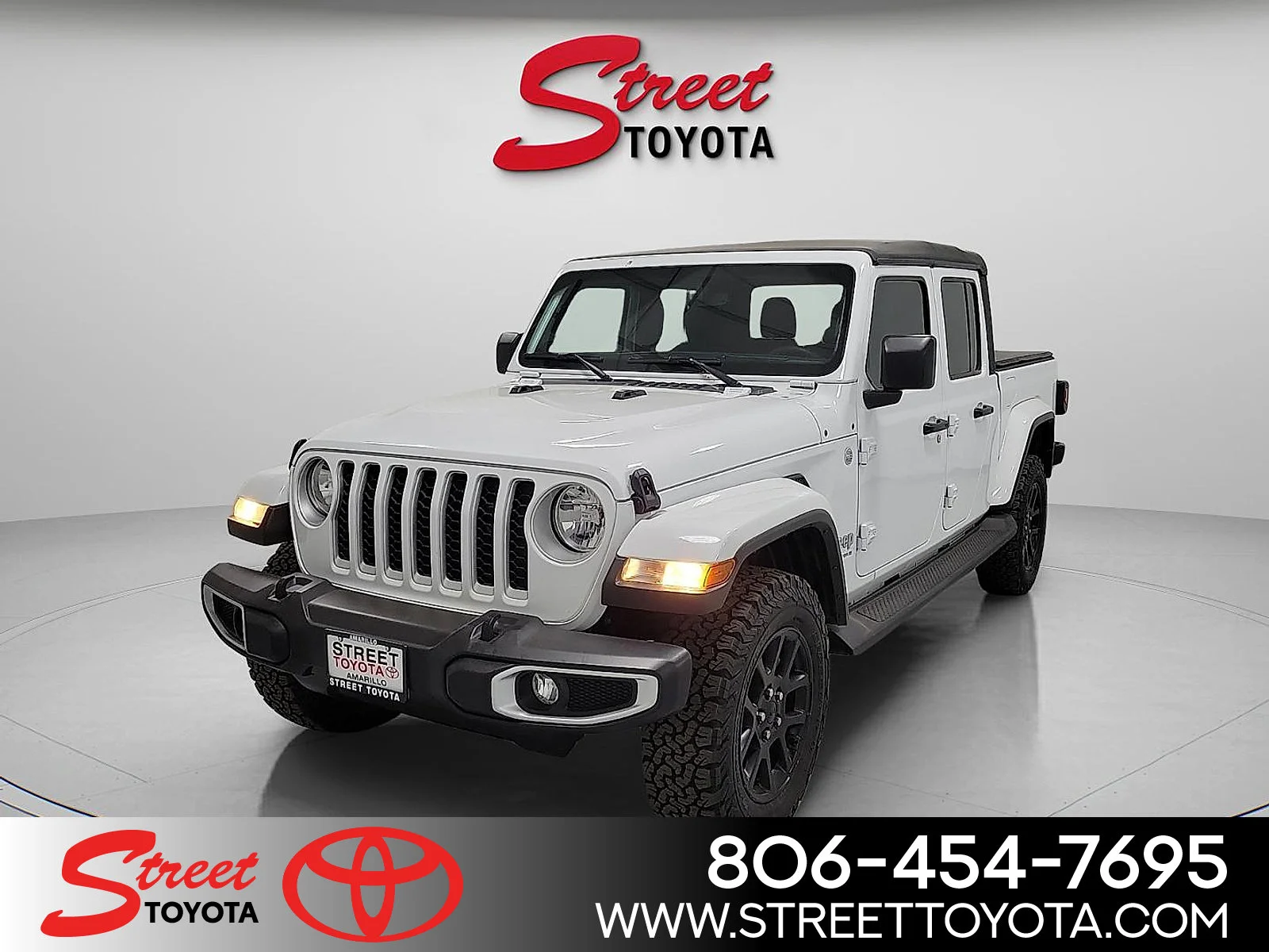 2023 Jeep Gladiator Overland's photo