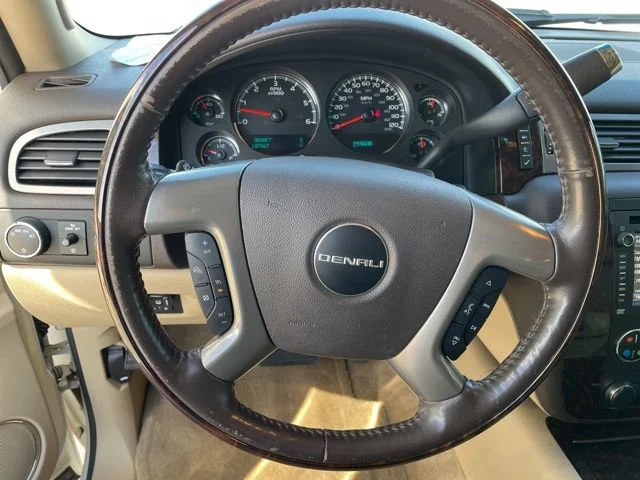 Used 2012 White GMC Denali image 10
