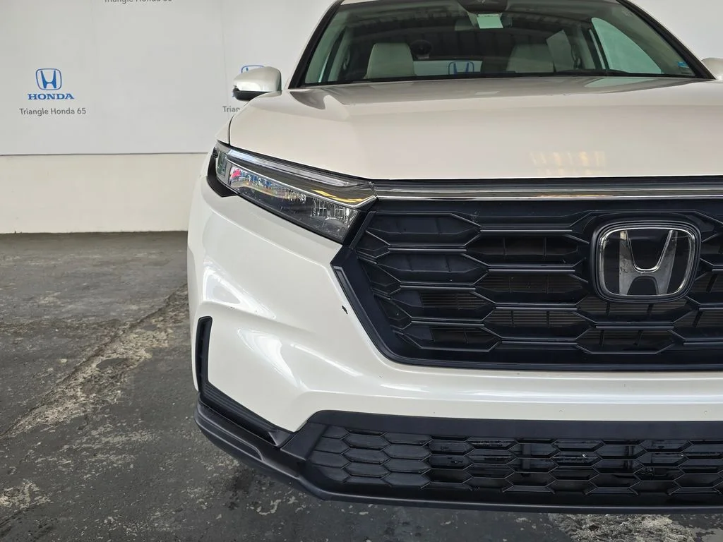 Used 2025 White Honda LX image 19