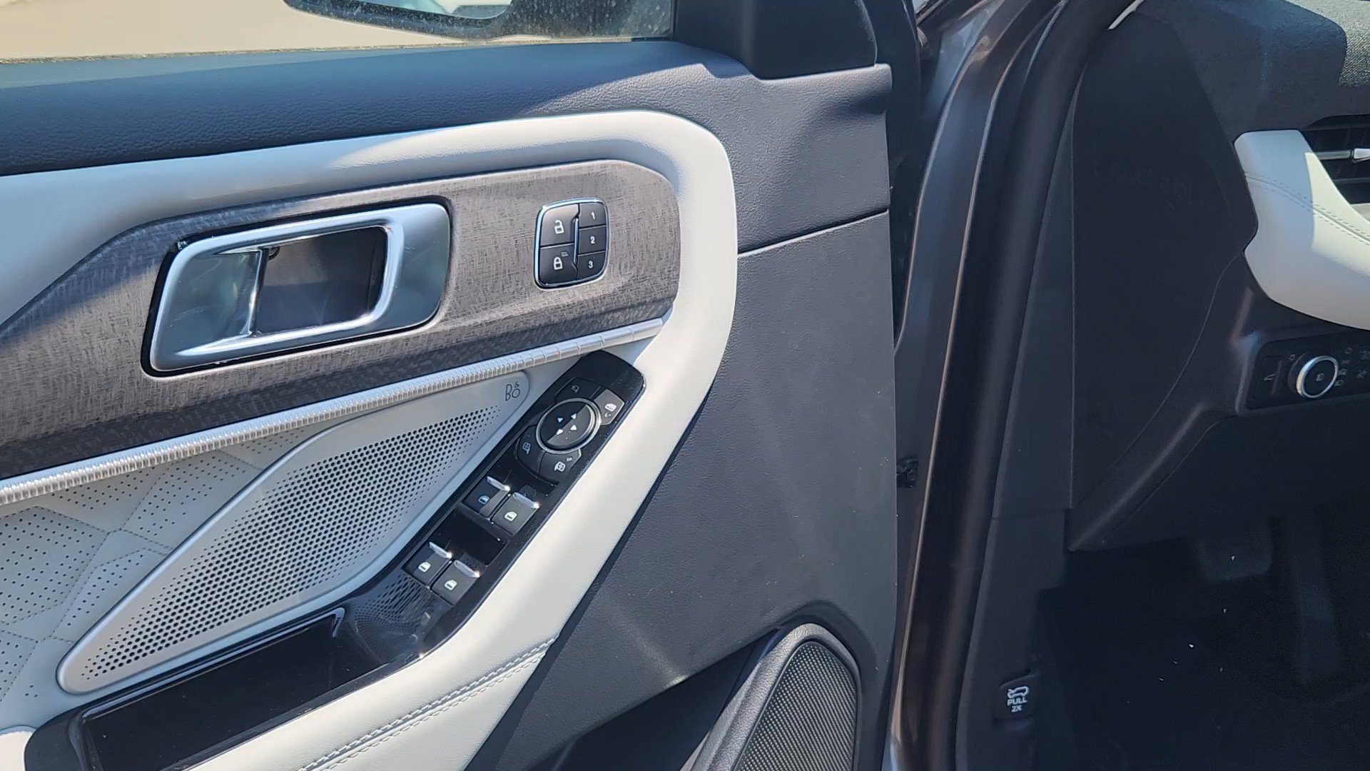 New 2026 Carbonized Gray Metallic Ford Platinum image 28