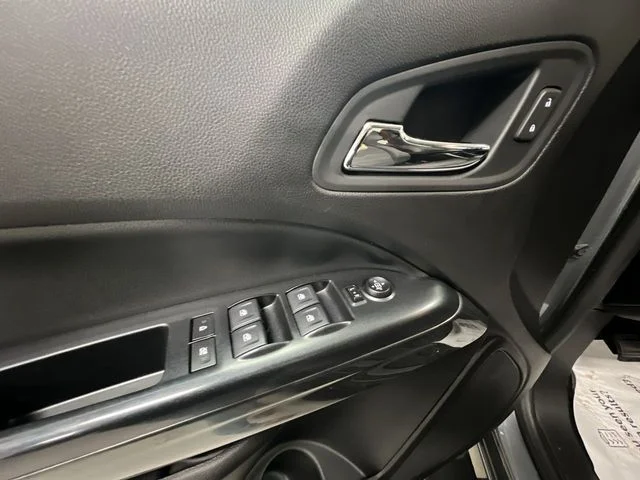 Used 2021 Gray GMC AT4 w/Cloth image 21