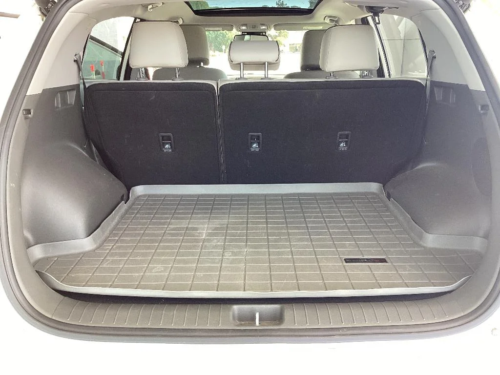 Used 2019 Snow White Pearl Kia EX image 19