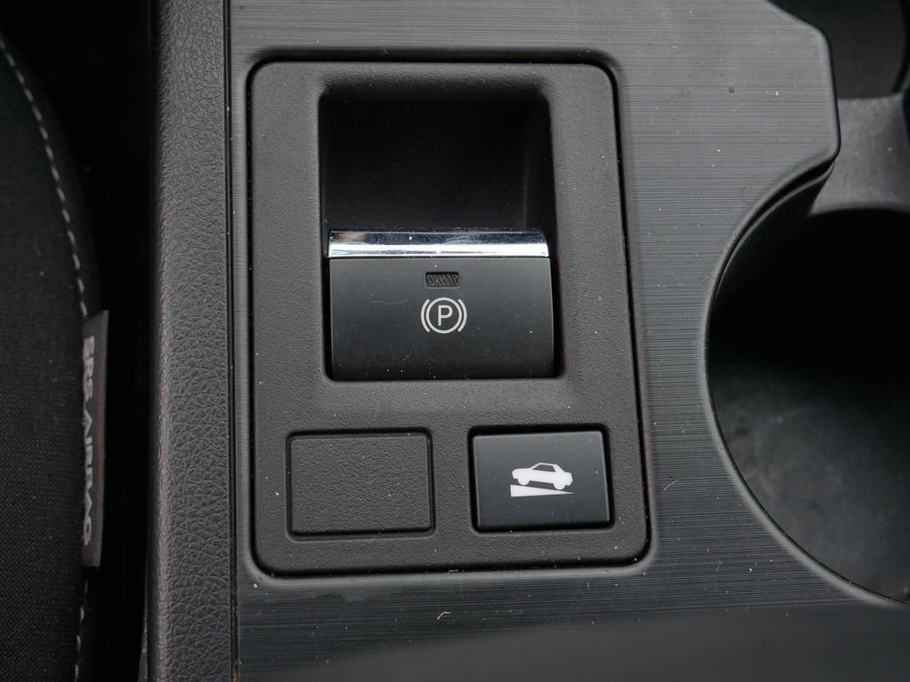 Used 2015 Black Subaru 2.5i image 26
