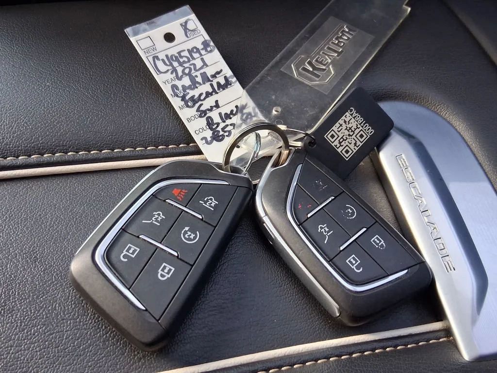 Used 2021 BLACK RAVEN Cadillac Sport image 27