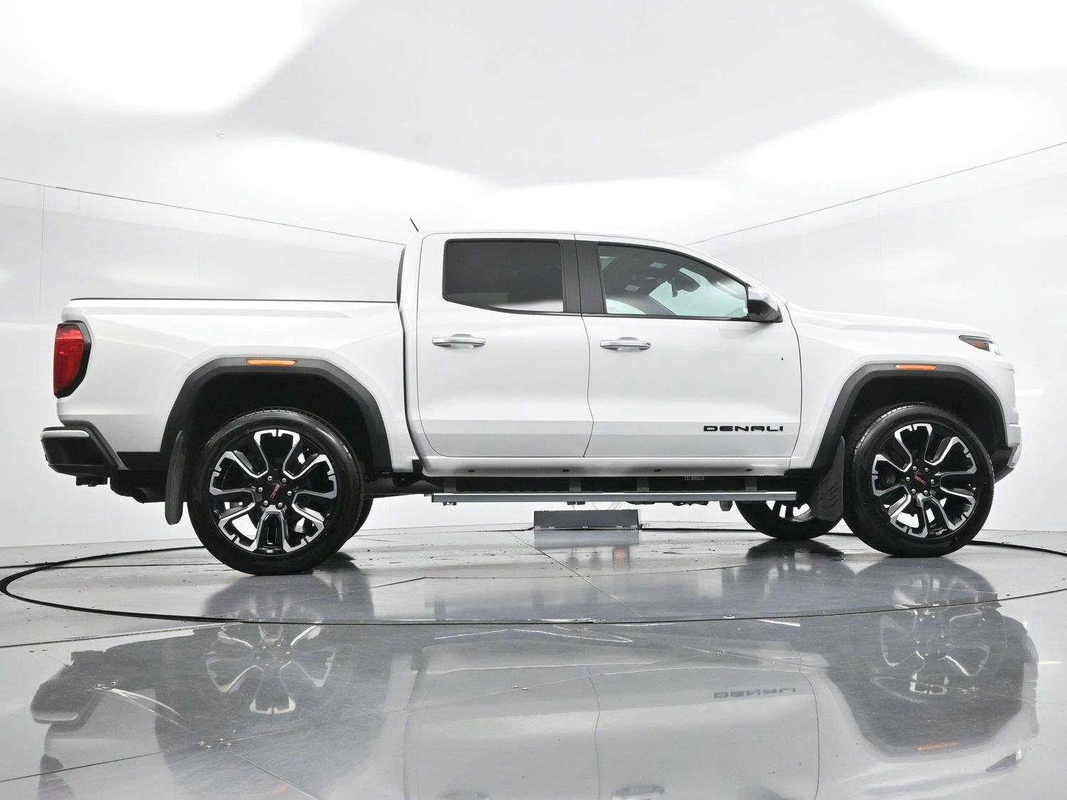 Used 2024 Summit White GMC Denali image 52