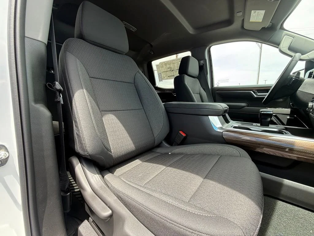 New 2026 Onyx Black GMC Elevation image 14