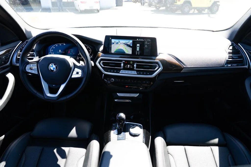 Used 2023 Black BMW xDrive30i image 7