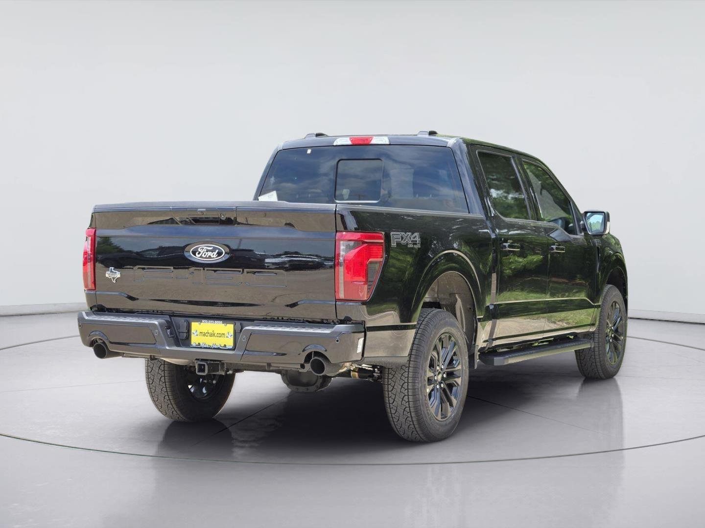 New 2026 Agate Black Metallic Ford XLT image 4