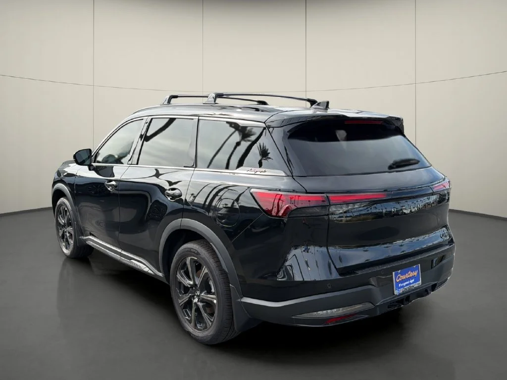 New 2027 MINERAL BLACK INFINITI Autograph AWD image 5