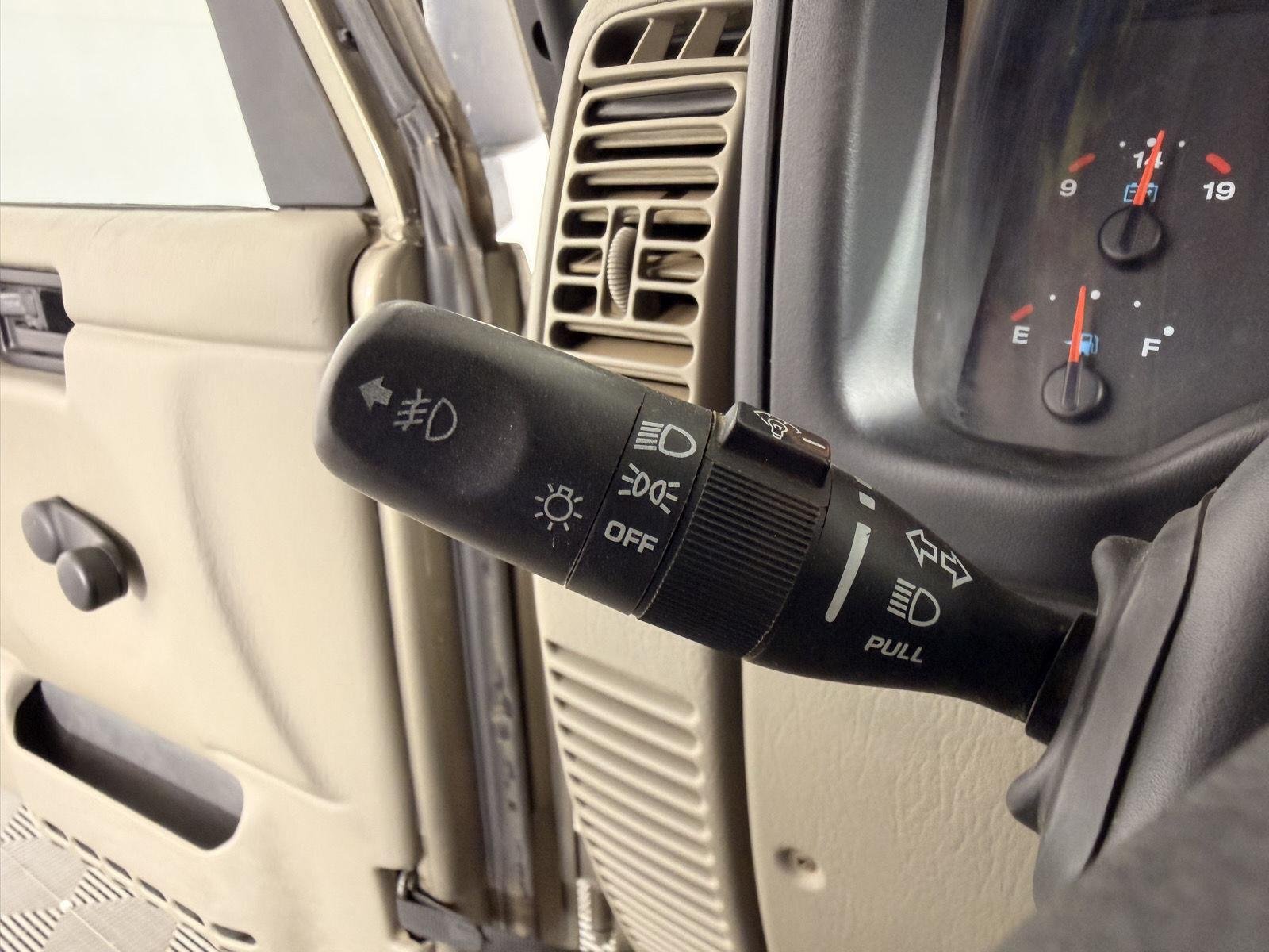 Used 2006 Light Khaki Metallic Jeep Rubicon image 23