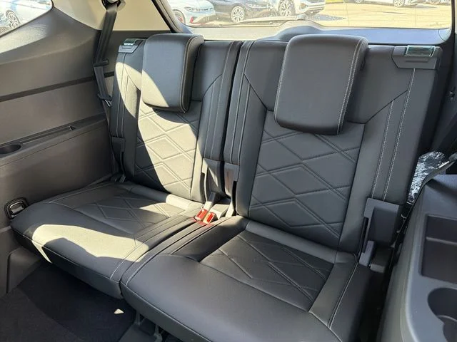 New 2026 White Volkswagen 2.0T SE w/Technology image 24