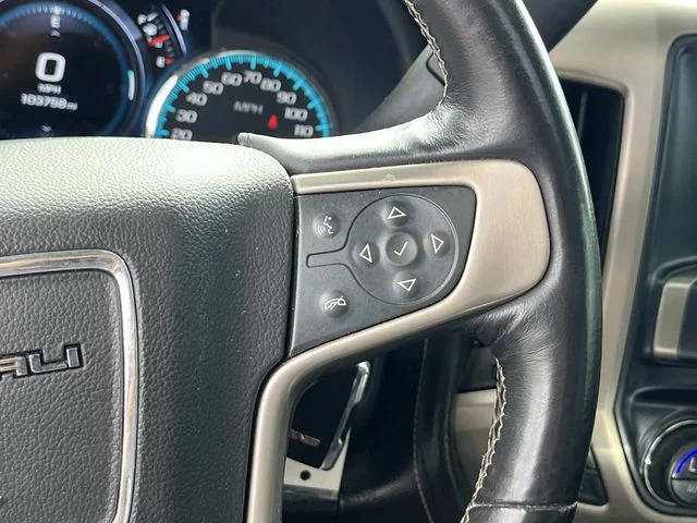 Used 2018 Silver GMC Denali image 32