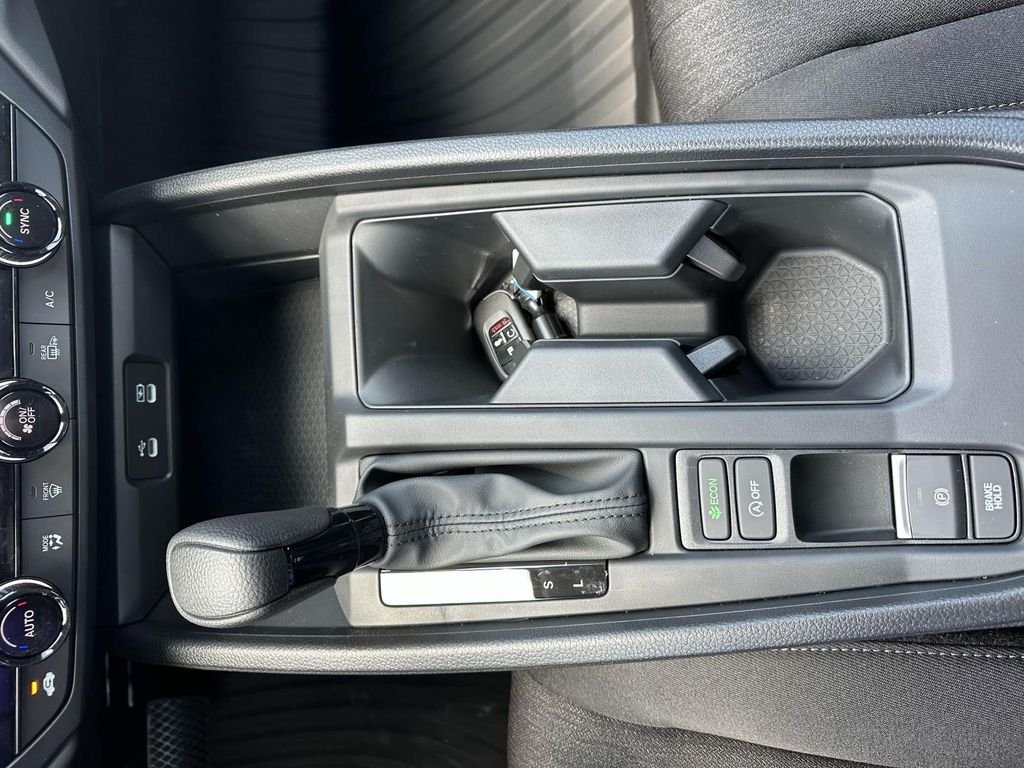 2025 Honda Accord SE - Photo 17