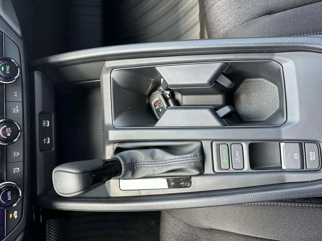 2025 Honda Accord SE - Photo 17