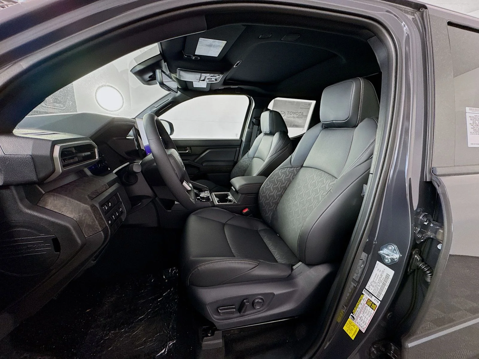 2026 Toyota Tacoma Limited - Photo 10