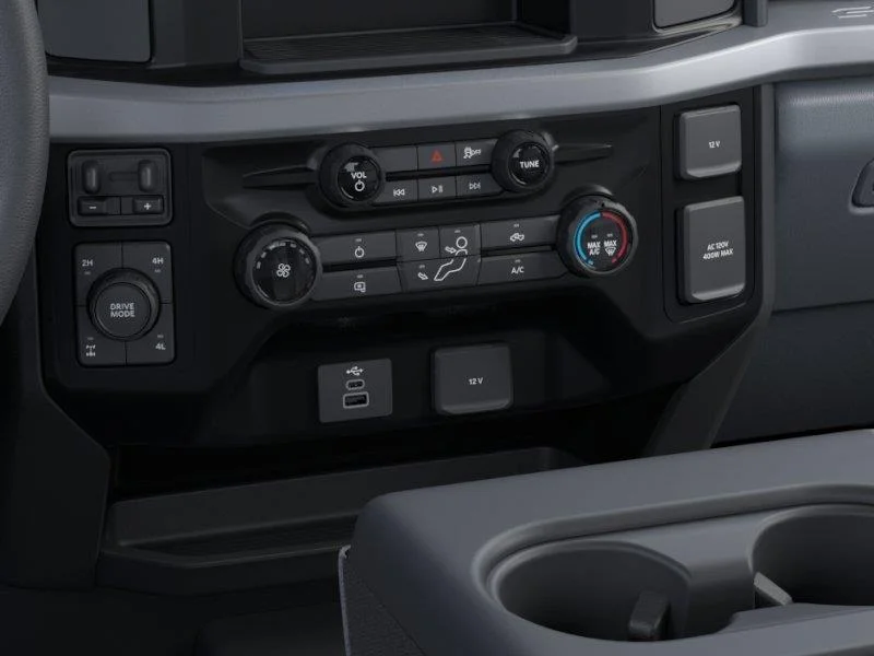 New 2026 Oxford White Ford F-350® XLT image 15