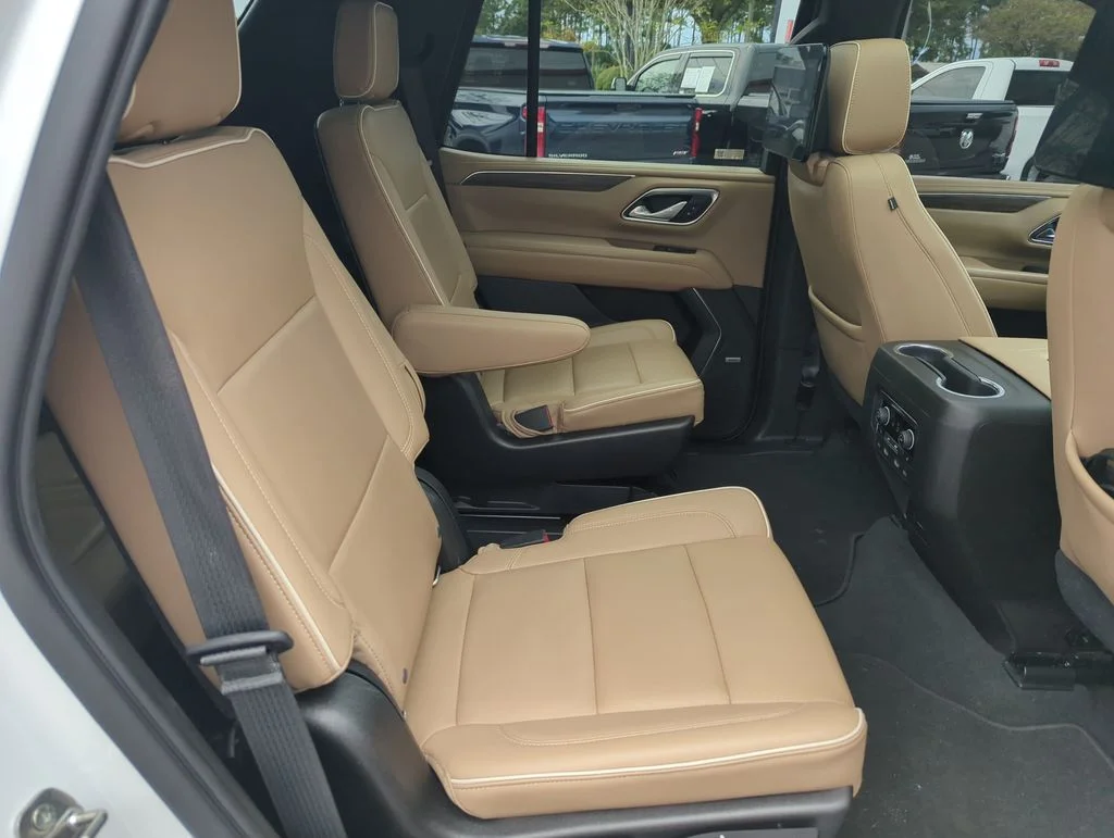 Used 2021 White Chevrolet Premier image 34