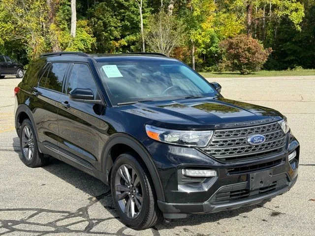 Used 2023 Black Ford XLT image 3