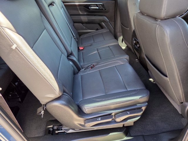 2026 Chevrolet Suburban LT - Photo 14