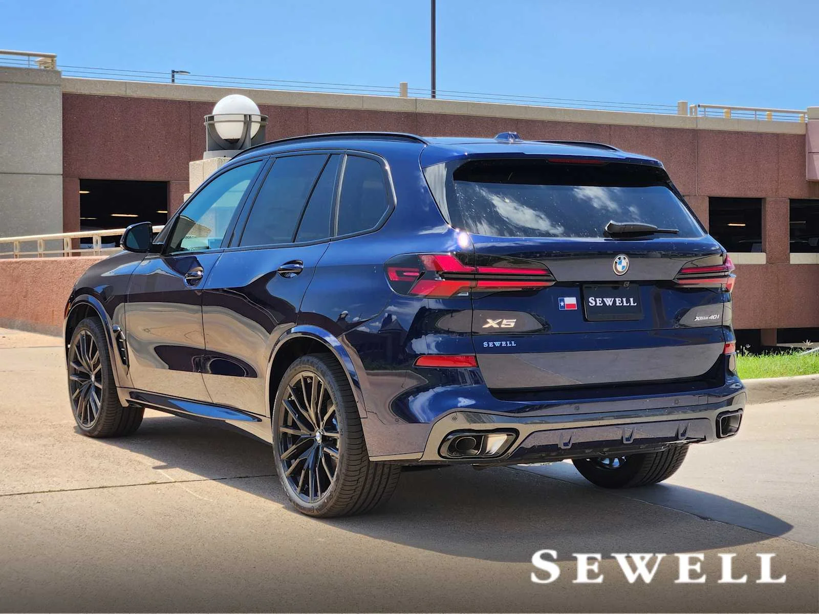 New 2026 Tanzanite Blue II Metallic BMW xDrive40i image 3