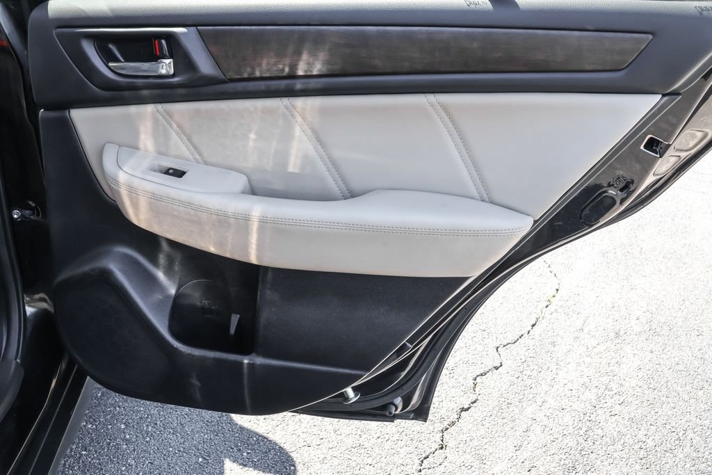 Used 2018 Black Subaru 3.6R image 33