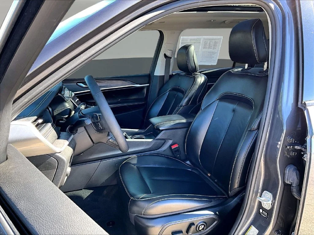 Certified Used 2024 Gray Jeep Limited image 25