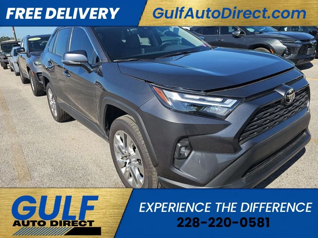 Used 2025 Gray Toyota XLE Premium image 1