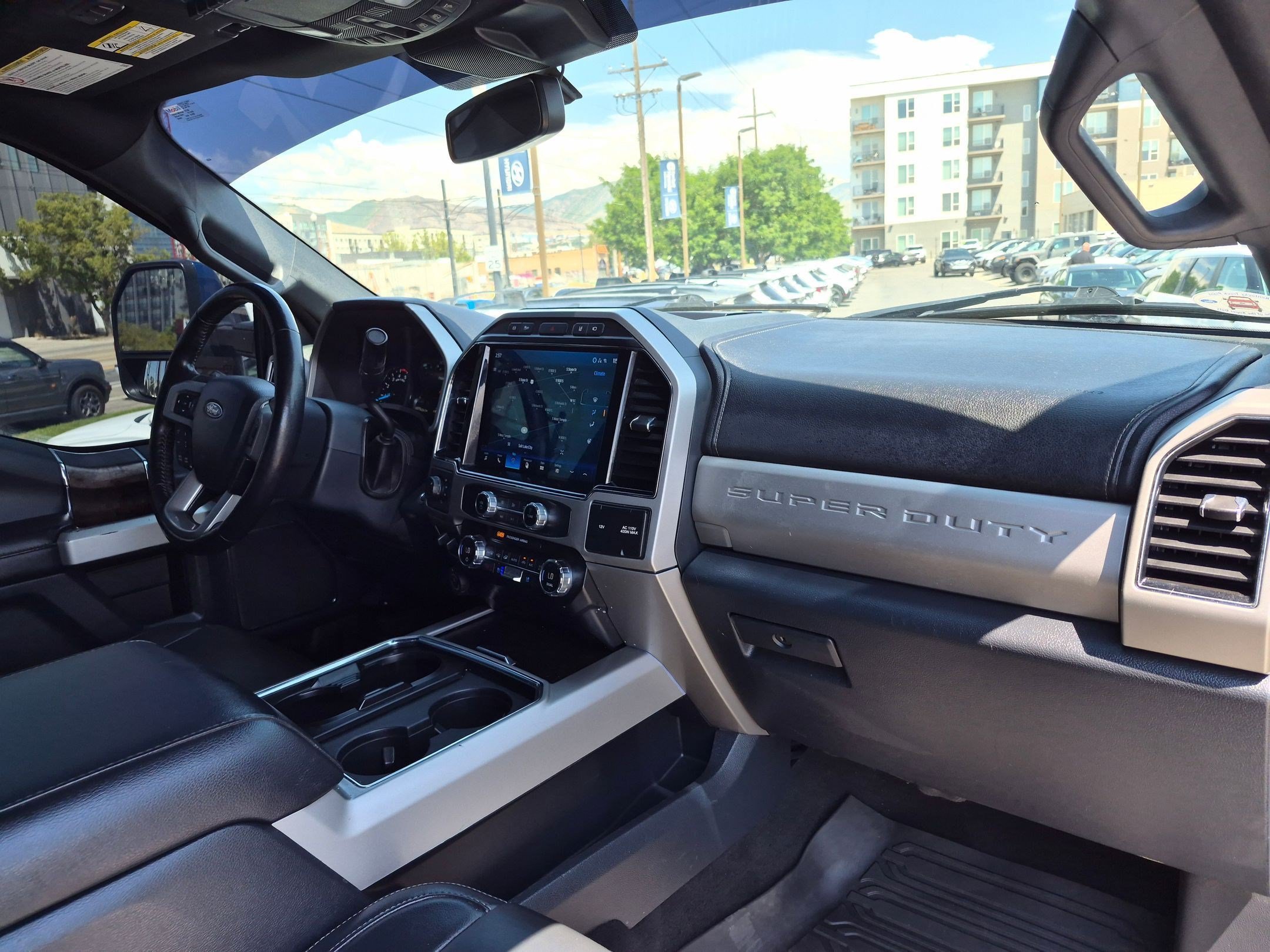 Used 2022 Blue Metallic Ford LARIAT image 31