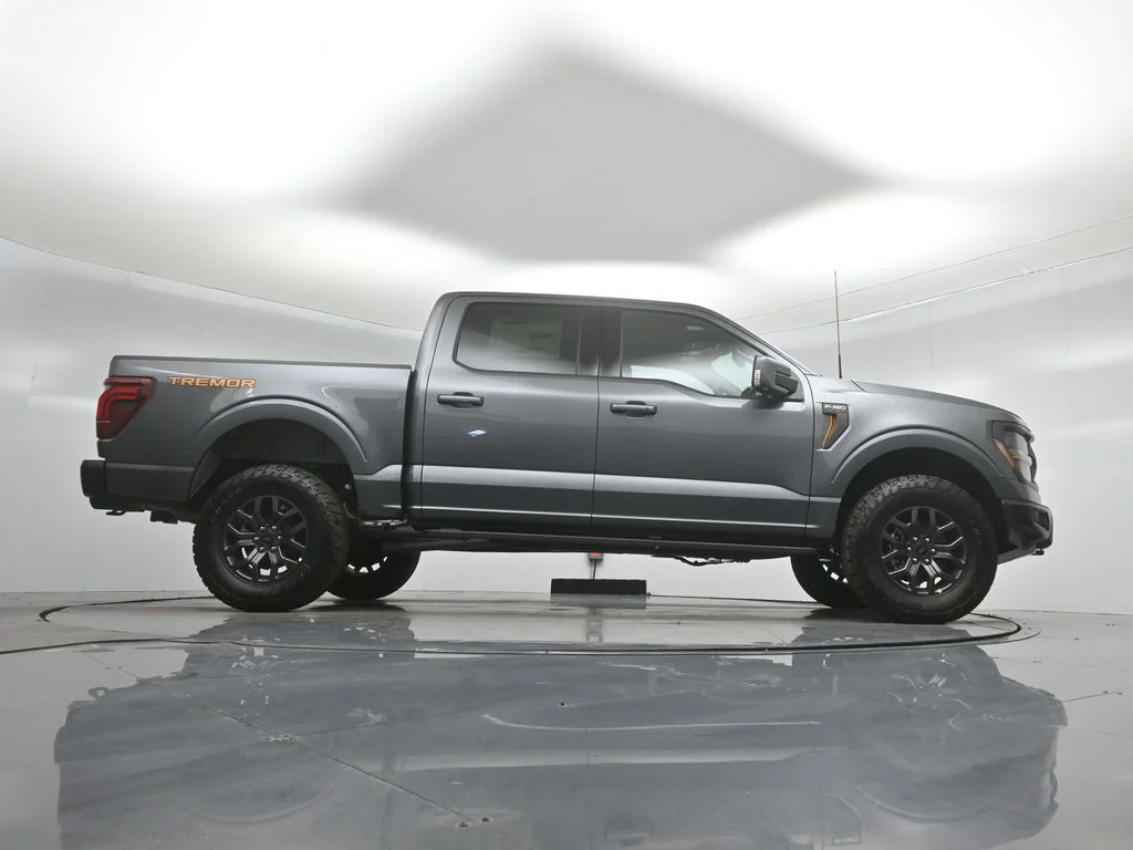 New 2026 Carbonized Gray Metallic Ford Tremor image 46