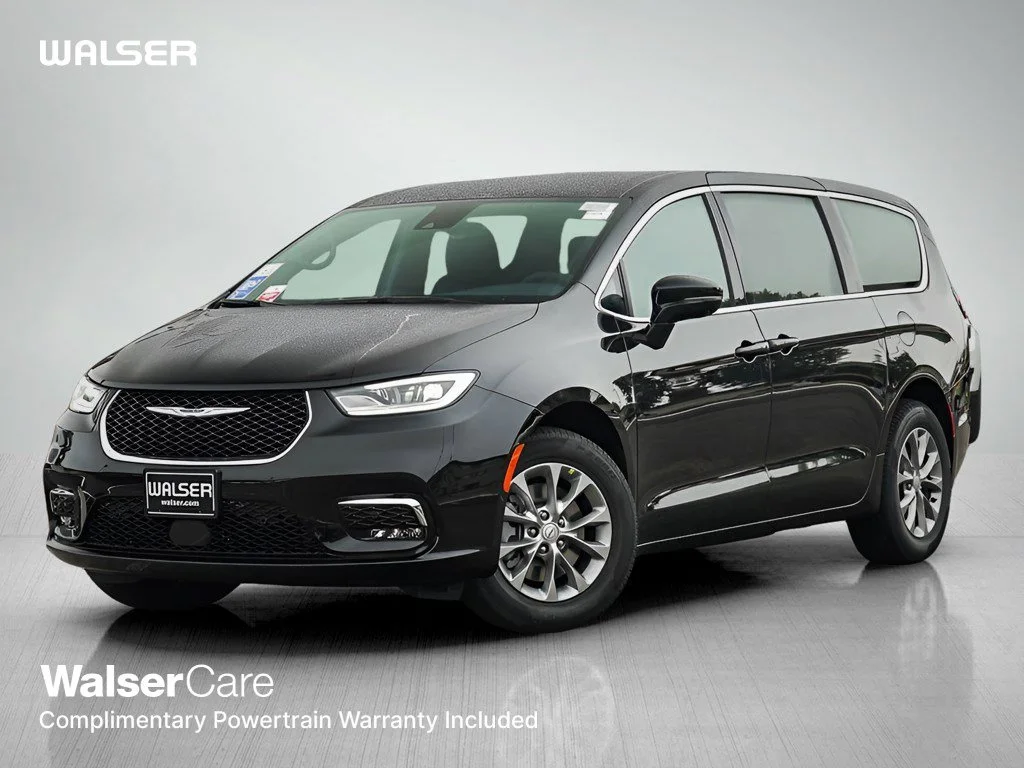 2026 Chrysler Pacifica Select AWD's photo