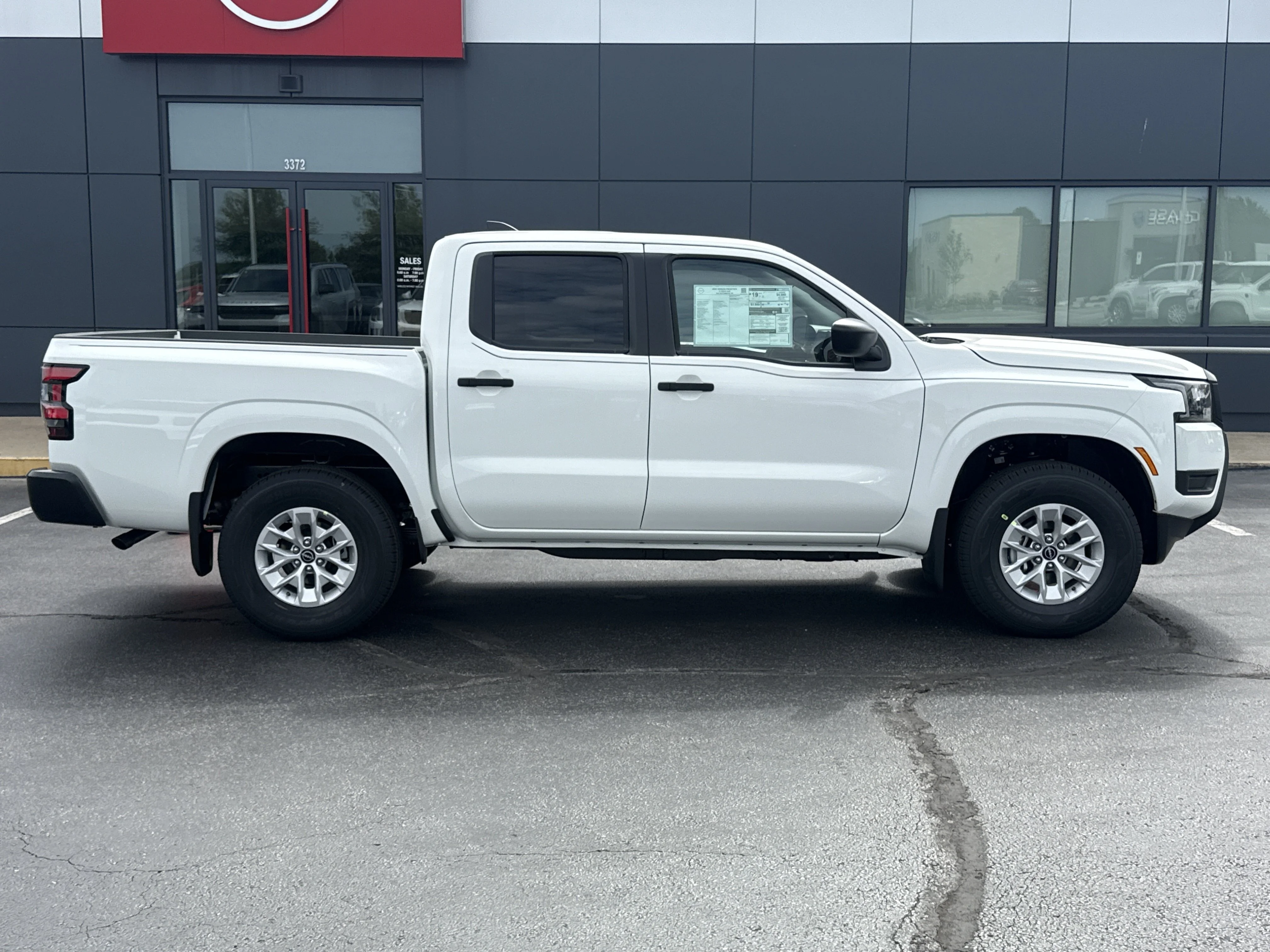 New 2026 Glacier White Nissan S 4WD image 2