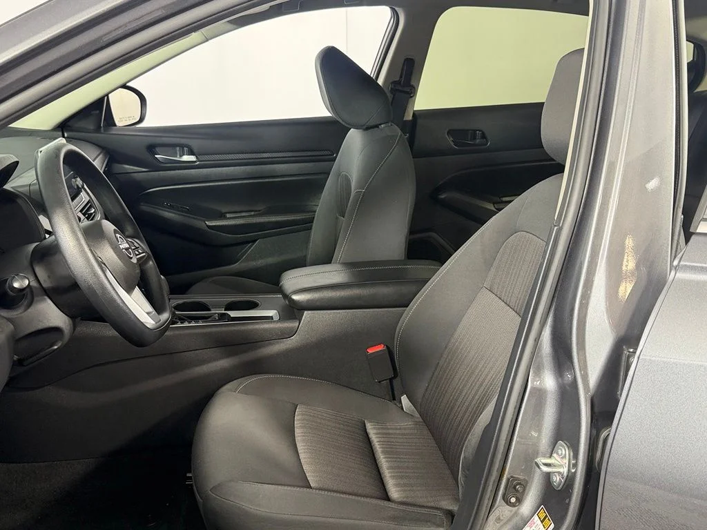 2025 Nissan Altima SV - Photo 21