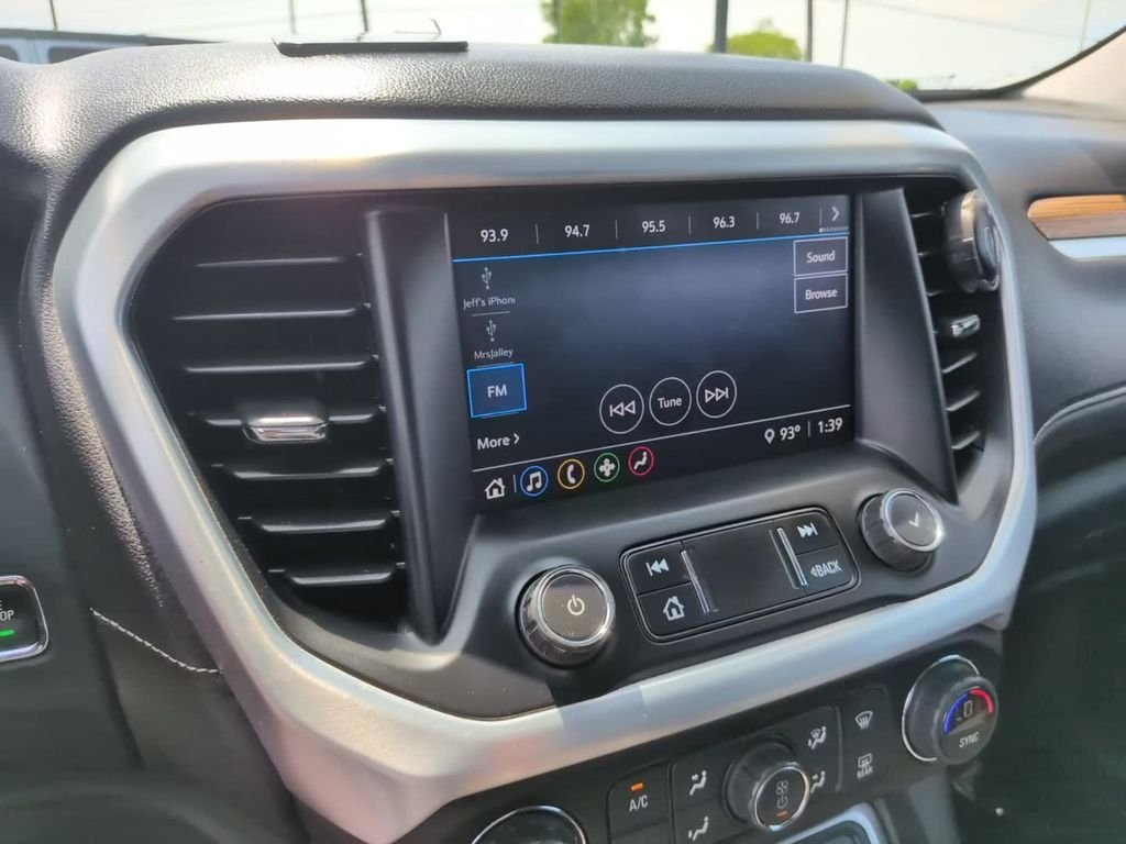 Used 2020 Black GMC SLE image 26
