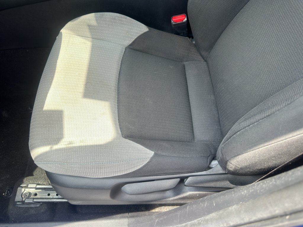 Used 2019 Iceberg/Blue Eclipse Metallic Toyota XLE image 6