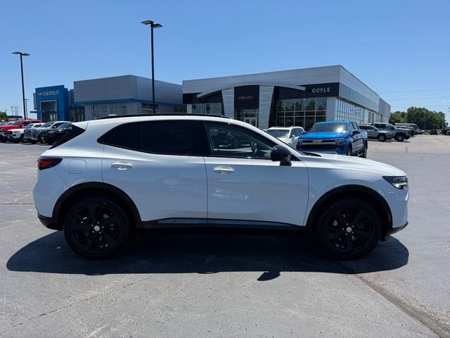 Used 2021 White Buick Essence image 7