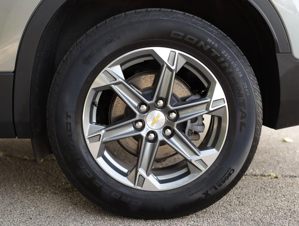Used 2024 Sterling Gray Metallic Chevrolet 2LT image 37