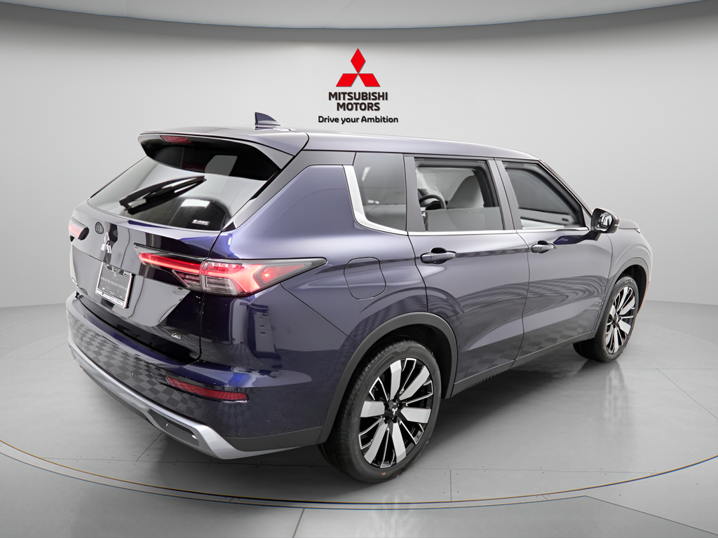 New 2026 Cosmic Blue Metallic Mitsubishi SE image 5