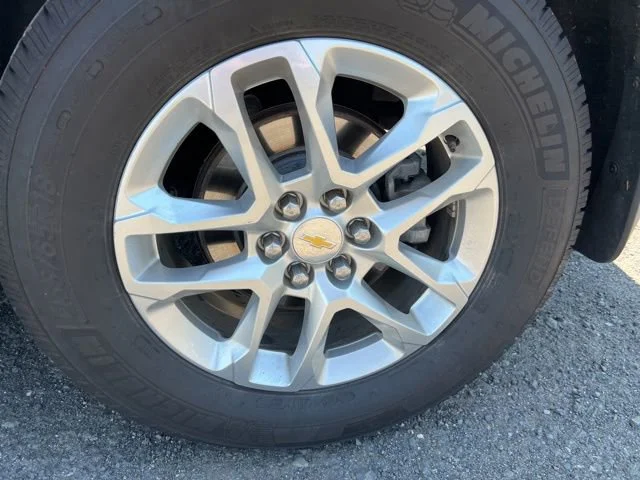 Used 2019 SUMMIT WHITE Chevrolet LS image 9