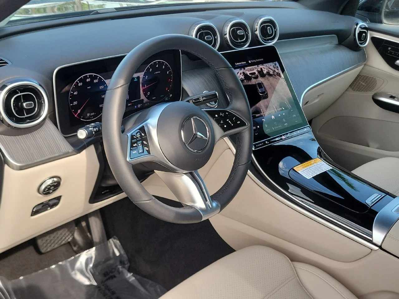 Certified Used 2026 Black Mercedes-Benz GLC 300 image 20