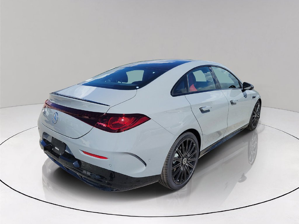 New 2027 MANUFAKTUR Alpine Grey Mercedes-Benz CLA 220 image 6